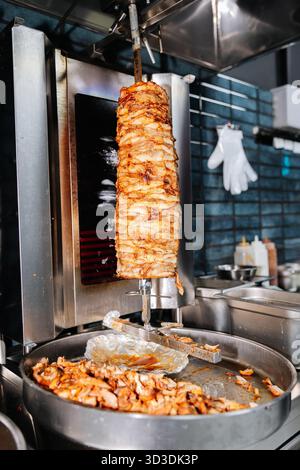 Confezione da 2 spiedini verticali per grill in acciaio inox, con punte rimovibili da 21 cm, supporto verticale per spiedo e kebab, lavabile in lavastoviglie, supporto verticale brasiliano per