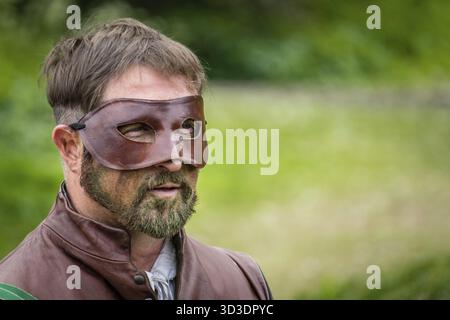 Castello di Hever, Inghilterra - aprile 2017 : Ritratto dell'artista al Festival del giorno di maggio che si è svolto al Castello di Hever, Kent, Inghilterra, Regno Unito Foto Stock