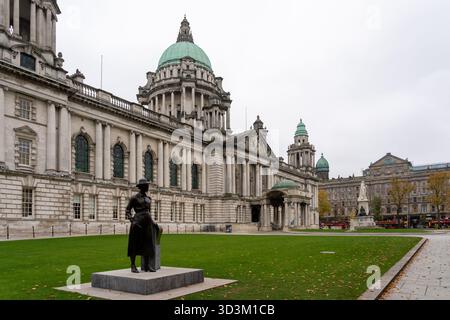 Belfast City Hall in Donegall Square, Belfast, Irlanda del Nord. Foto Stock