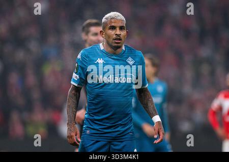 MAGONZA, GERMANIA - 6 NOVEMBRE 2025: Dodo - la partita di calcio della UEFA Conference League 1. FSV Mainz 05 contro ACF Fiorentina alla Mewa Arena. Foto Stock