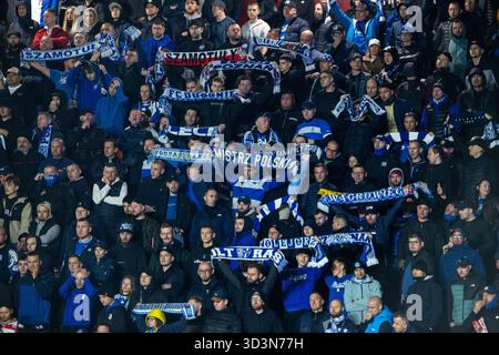 Madrid, Spagna. 6 novembre 2025. Lech Pozna? Tifosi visti durante la partita di UEFA Conference League 2025/26 tra Rayo Vallecano de Madrid e Lech Pozna? Allo stadio Vallecas. Punteggio finale: Rayo Vallecano de Madrid 3 ; 2 Lech Pozna? Credito: SOPA Images Limited/Alamy Live News Foto Stock