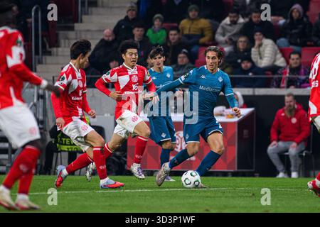 MAGONZA, GERMANIA - 6 NOVEMBRE 2025: - La partita di calcio della UEFA Conference League 1. FSV Mainz 05 contro ACF Fiorentina alla Mewa Arena. Foto Stock