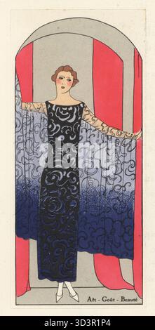 Donna alla moda in un drammatico abito da sera, Parigi, 1922. Il tubino in raso nero è rivestito da una tunica in pizzo ombreggiato. Design di Paul Poiret. Litografia di pocoro a mano (stencil) dopo un'illustrazione di Miss Colette, Miss J. Dory, Miss Mariotton e Miss Vitrotto di Art, Gout, Beaute, pubblicata dalla rivista di moda AGB, Lyon, 1922. Foto Stock