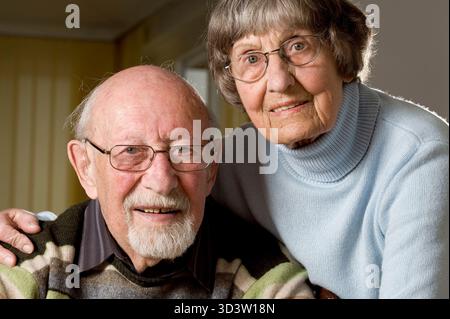 Felice coppia in pensione, pensionati Foto Stock