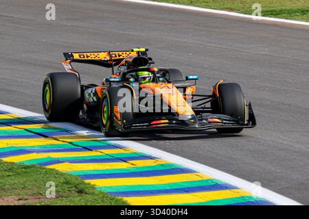 San Paolo, BRA. 07/11/2025. Lando Norris del Regno Unito alla guida della (4) McLaren F1 Team MCL39 Mercedes, durante la Formula 1 MSC Cruises grande Premio De Sao Paulo 2025. Crediti: Alessio Morgese / Alamy live news Foto Stock