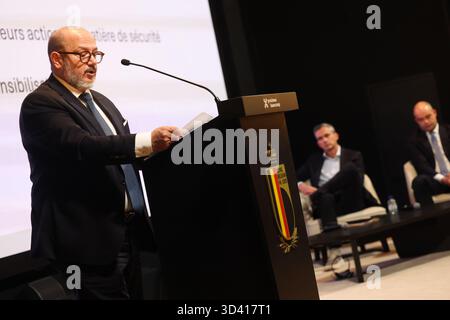 Tubize, Belgio. 7 novembre 2025. Il ministro dell'interno Bernard Quintin nella foto durante una tavola rotonda sulla sicurezza nel calcio, organizzata dalla Pro League e dalla Royal Belgian Football Association (RBFA), venerdì 07 novembre 2025 a Tubize. BELGA PHOTO VIRGINIE LEFOUR credito: Belga News Agency/Alamy Live News Foto Stock