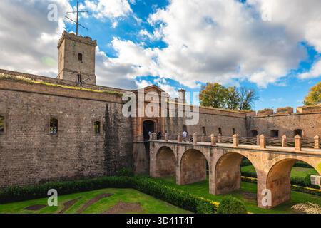 Castello di Montjuic, un'antica fortezza militare in cima alla collina di Montjuic a Barcellona, Catalogna, Spagna. Foto Stock