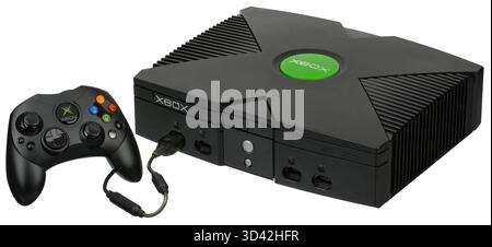 2001 console videogiochi Microsoft Xbox con controller Duke Foto Stock
