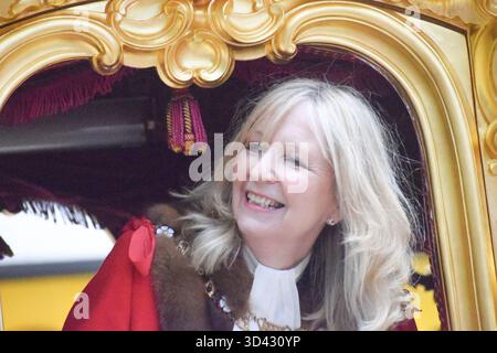 CITY OF LONDON, sabato 8 novembre 2025. Dame Susan Langley DBE diventa la terza donna Lord Mayor di Londra e la prima a detenere il titolo di Lady Mayor. Foto durante lo spettacolo di Lady Mayor. Foto Stock