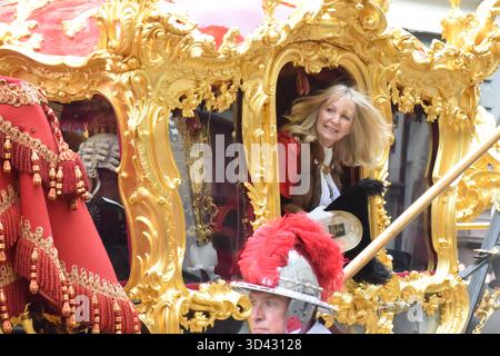 CITY OF LONDON, sabato 8 novembre 2025. Dame Susan Langley DBE diventa la terza donna Lord Mayor di Londra e la prima a detenere il titolo di Lady Mayor. Foto durante lo spettacolo di Lady Mayor. Foto Stock