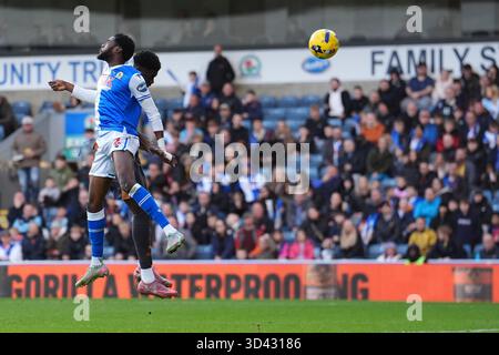 Patrick Agyemang (a destra) del Derby County segna il secondo gol della squadra durante la partita del campionato Sky Bet a Ewood Park, Blackburn. Data foto: Sabato 8 novembre 2025. Foto Stock