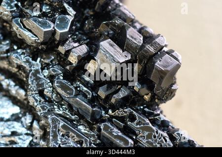 Cristalli di iodio, iodio in forma metallica. Foto Stock