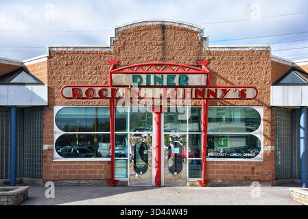 Ottawa, Canada - 6 novembre 2025: Ristorante in stile Rockin' Johnny's 1950 a Ottawa alla ricerca di una nuova location con la chiusura del Westgate Shopping CE Foto Stock