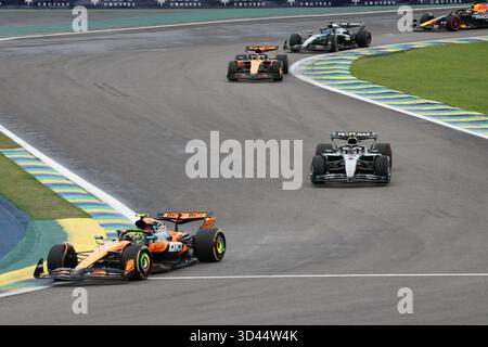 San Paolo, BRA. 11/08/2025. Lando Norris del Regno Unito alla guida della (4) McLaren F1 Team MCL39 Mercedes, durante la Formula 1 MSC Cruises grande Premio De Sao Paulo 2025. Crediti: Alessio Morgese / Alamy live news Foto Stock