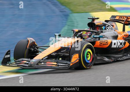 San Paolo, BRA. 11/08/2025. Oscar Piastri dell'Australia alla guida del (81) McLaren F1 Team MCL39 Mercedes, durante la Formula 1 MSC Cruises grande Premio De Sao Paulo 2025. Crediti: Alessio Morgese / Alamy live news Foto Stock