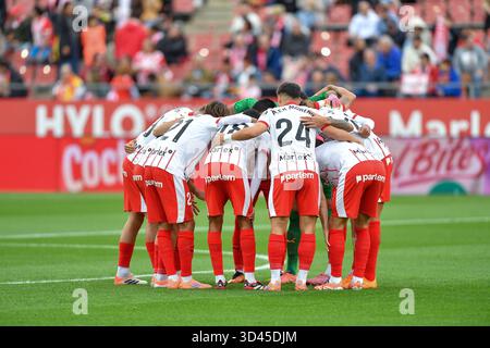 Girona, ESP. 8 novembre 2025. GIRONA FC-DEPORTIVO ALAVES 8 novembre 2025 Girona giocatori durante la partita tra Girona FC e Deportivo Alavés corrispondente alla dodici giorni di la Liga EA Sports allo Stadio Montilivi di Girona, Spagna. Crediti: Rosdemora/Alamy Live News Foto Stock