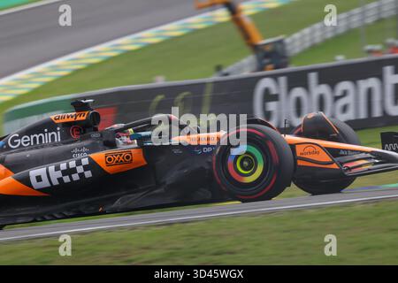 San Paolo, BRA. 11/08/2025. Oscar Piastri dell'Australia alla guida del (81) McLaren F1 Team MCL39 Mercedes, durante la Formula 1 MSC Cruises grande Premio De Sao Paulo 2025. Crediti: Alessio Morgese / Alamy live news Foto Stock