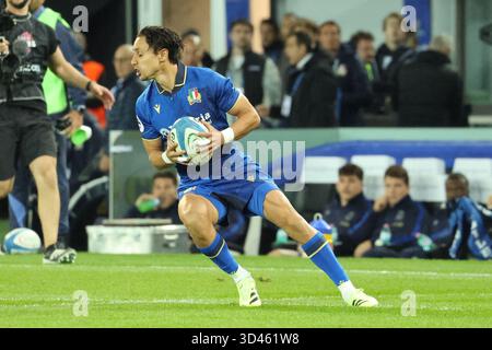 Udine, Italia. 08/11/2025, Udine, Bluenergy Stadium, QUILTER NATIONS SERIES settimana 2: Italia vs Australia, Ange Capuozzo (Italia Full-back #15) crediti: Just Pictures GmbH/Alamy Live News Foto Stock