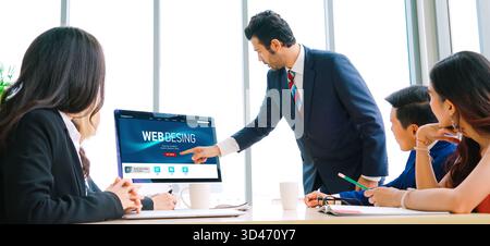 Il software di disegno di Web site fornisce il modello modish per il commercio al dettaglio in linea ed e-commercio Foto Stock