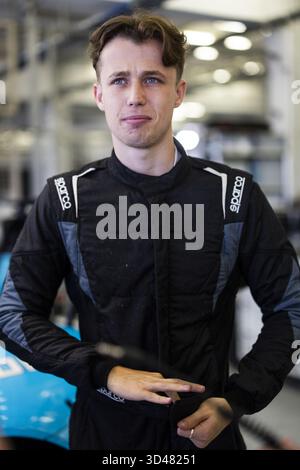 FLEMING Tom (gbr), Manthey 1st Phorm, Porsche 911 GT3 R LMGT3 #92, LM GT3, azione durante il Rookie test 2025 del FIA World Endurance Championship 2025, il 9 novembre 2025 sul circuito Internazionale del Bahrain a Sakhir, in Bahrain Foto Stock