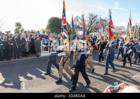 Clifftown Parade, Southend on Sea, Essex, Regno Unito. 9 novembre 2025. Il servizio domenicale della memoria si svolge presso il Southend War Memorial, sopra il lungomare di Southend on Sea. I deputati e i dignitari locali hanno preso il saluto dai rami militari, cadetti e altri gruppi Foto Stock
