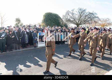 Clifftown Parade, Southend on Sea, Essex, Regno Unito. 9 novembre 2025. Il servizio domenicale della memoria si svolge presso il Southend War Memorial, sopra il lungomare di Southend on Sea. I deputati e i dignitari locali hanno preso il saluto dai rami militari, cadetti e altri gruppi Foto Stock