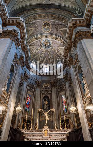 Interno della Chiesa di San Giovanni Battista, Bastia, Corsica, Francia Foto Stock