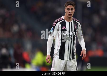 Kenan Yildiz della Juventus FC guarda durante la partita di calcio di serie A tra Juventus FC e Torino FC. Foto Stock