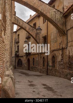 Contrafforti volanti chiesa di Santiago el Nuevo a Talavera de la Reina (Toledo, Castilla la Mancha) Foto Stock