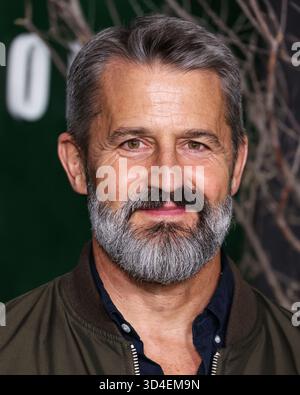 Hollywood, Stati Uniti. 10 novembre 2025. HOLLYWOOD, LOS ANGELES, CALIFORNIA, USA - 09 NOVEMBRE: Il Production designer Matthew Flood Ferguson arriva al Netflix FYSEE: The Fall Edit - "Monster: The ed Gein Story" FYC (for Your Consideration) Event tenuto al Netflix Tudum Theater il 9 novembre 2025 a Hollywood, Los Angeles, California, Stati Uniti. (Foto di Xavier Collin/Image Press Agency) credito: Image Press Agency/Alamy Live News Foto Stock