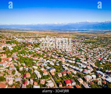 Vista panoramica aerea della città vecchia di Telavi. Telavi è la città principale della provincia di Kakheti in Georgia. Foto Stock