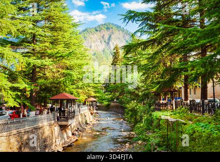 Fiume Borjomula nella città di Borjomi. Borjomi è una città di villeggiatura nella regione di Santskhe Javakheti in Georgia. Foto Stock
