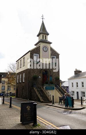 Una veduta del Municipio di Narberth, Pembrokeshire, nel Galles, l'8 novembre 2025. Foto Stock