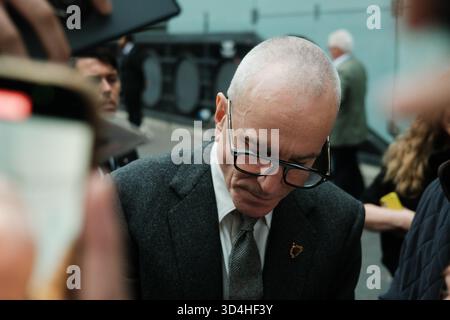 Daniel Day-Lewis accoglie i fan al BFI London Film Festival 2025 per la prima proiezione di "Anemone" Foto Stock