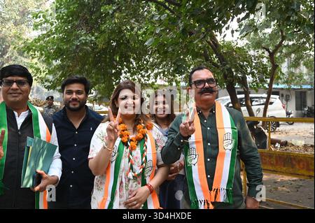 Nuova Delhi, India. 10 novembre 2025. NUOVA DELHI, INDIA - 10 NOVEMBRE: Shikha Kapoor, candidato del partito congresso della Greater Kailash Ward, nomina per le elezioni MCD alla Jam Nagar House, il 10 novembre 2025 a nuova Delhi, India. (Foto di Ishant Chauhan/Hindustan Times/Sipa USA) credito: SIPA USA/Alamy Live News Foto Stock