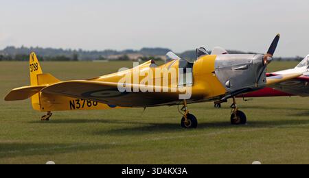 Primo piano di un Miles Magister M14A, in mostra statica durante l'IWM Duxford, durante lo spettacolo Battle of Britain Air 2025 Foto Stock