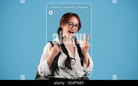 Collage creativo che mostra uno studente gioioso in posa con il segno della Pace Foto Stock