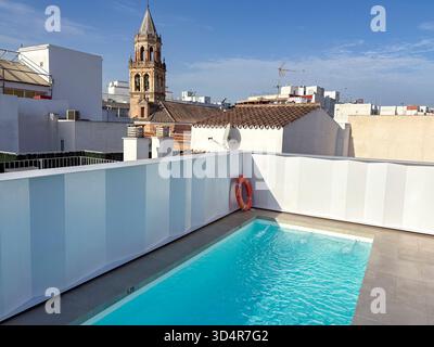 Siviglia, Andalusia, Spagna, Hotel Posada del Lucero in Almirante Apodaca 7, centro di Siviglia, nelle calde giornate autunnali Foto Stock