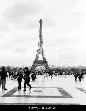Torre Eiffel fotografata dal Trocadéro Parigi Francia. Foto Stock