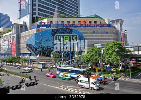 MBK Shopping Centre (Mah Boon Krong), Thanon Phaya Thai Road, Pathum Wan District, Bangkok, Thailandia Foto Stock