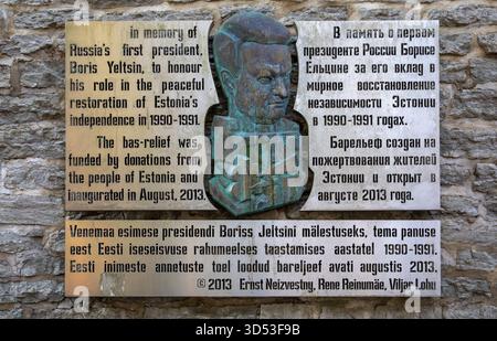 Targa commemorativa a Boris Yeltsin Tallinn capitale dell'Estonia nel Baltico Foto Stock