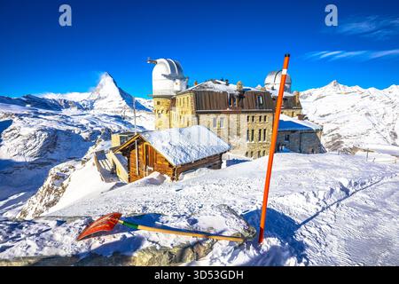 Gorngerat e la vetta del Cervino nella zona sciistica di Zermatt, regione del Vallese nelle Alpi svizzere Foto Stock