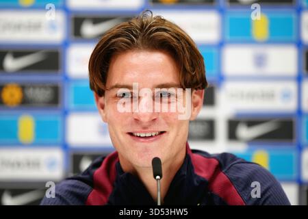 Foto del file datata 11/11/25 di Alex Scott. Il nuovo ragazzo inglese Alex Scott è stato lasciato fuori dalla squadra per le qualificazioni ai Mondiali di giovedì contro la Serbia. Data di pubblicazione: Giovedì 13 novembre 2025. Foto Stock