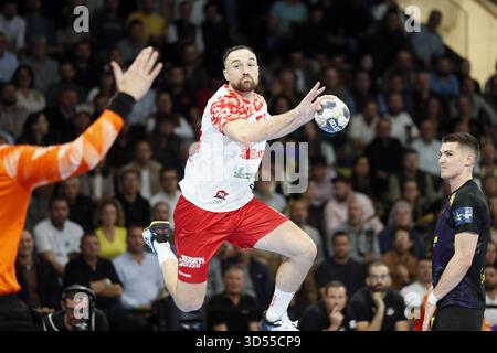 Nantes, Francia. 13 novembre 2025. Tom PELAYO della Dinamo Bucurest durante la EHF Champions League, fase a gironi, partita di pallamano tra HBC Nantes e Dinamo Bucuresti il 13 novembre 2025 alla H Arena di Nantes, Francia - Photo Julien Kammerer/DPPI Credit: DPPI Media/Alamy Live News Foto Stock