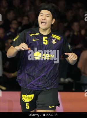 Nantes, Bretagne, Francia. 13 novembre 2025. 5 Shuichi YOSHIDA di HBC Nantes durante la EHF Champions League, fase a gironi, partita di pallamano tra HBC Nantes e Dinamo Bucuresti il 13 novembre 2025 alla H Arena di Nantes, Francia - foto Laurent Lairys (Credit Image: © Laurent Lairys/ZUMA Press Wire) SOLO USO EDITORIALE! Non per USO commerciale! Foto Stock