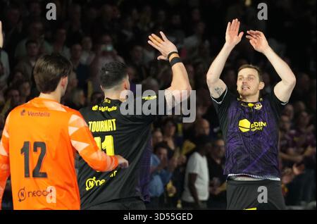 Nantes, Bretagne, Francia. 13 novembre 2025. 8 o'Brian NYATEU di HBC Nantes durante l'EHF Champions League, fase a gironi, partita di pallamano tra HBC Nantes e Dinamo Bucuresti il 13 novembre 2025 all'H Arena di Nantes, Francia - foto Laurent Lairys (Credit Image: © Laurent Lairys/ZUMA Press Wire) SOLO USO EDITORIALE! Non per USO commerciale! Foto Stock