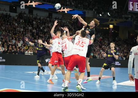 Nantes, Bretagne, Francia. 13 novembre 2025. 3 Thibaud BRIET di HBC Nantes durante la EHF Champions League, fase a gironi, partita di pallamano tra HBC Nantes e Dinamo Bucuresti il 13 novembre 2025 alla H Arena di Nantes, Francia - foto Laurent Lairys (Credit Image: © Laurent Lairys/ZUMA Press Wire) SOLO PER USO EDITORIALE! Non per USO commerciale! Foto Stock