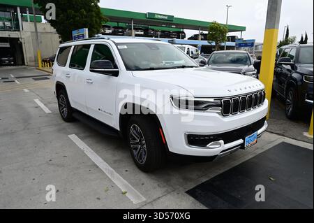 SUV Jeep Wagoneer bianco. Foto Stock