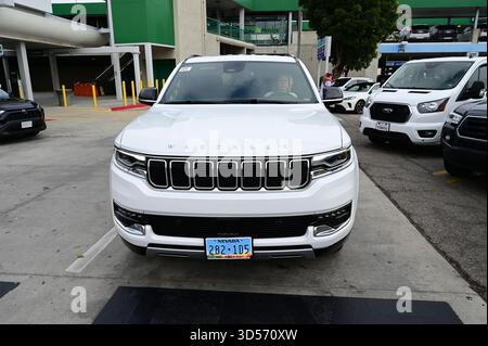 SUV Jeep Wagoneer bianco. Foto Stock