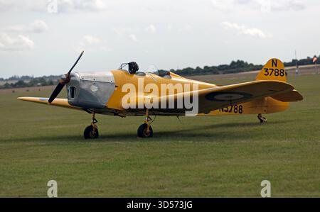 Primo piano di un Miles Magister M14A, in mostra statica durante l'IWM Duxford, durante lo spettacolo Battle of Britain Air 2025 Foto Stock